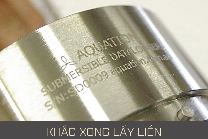 khắc xong lấy liền